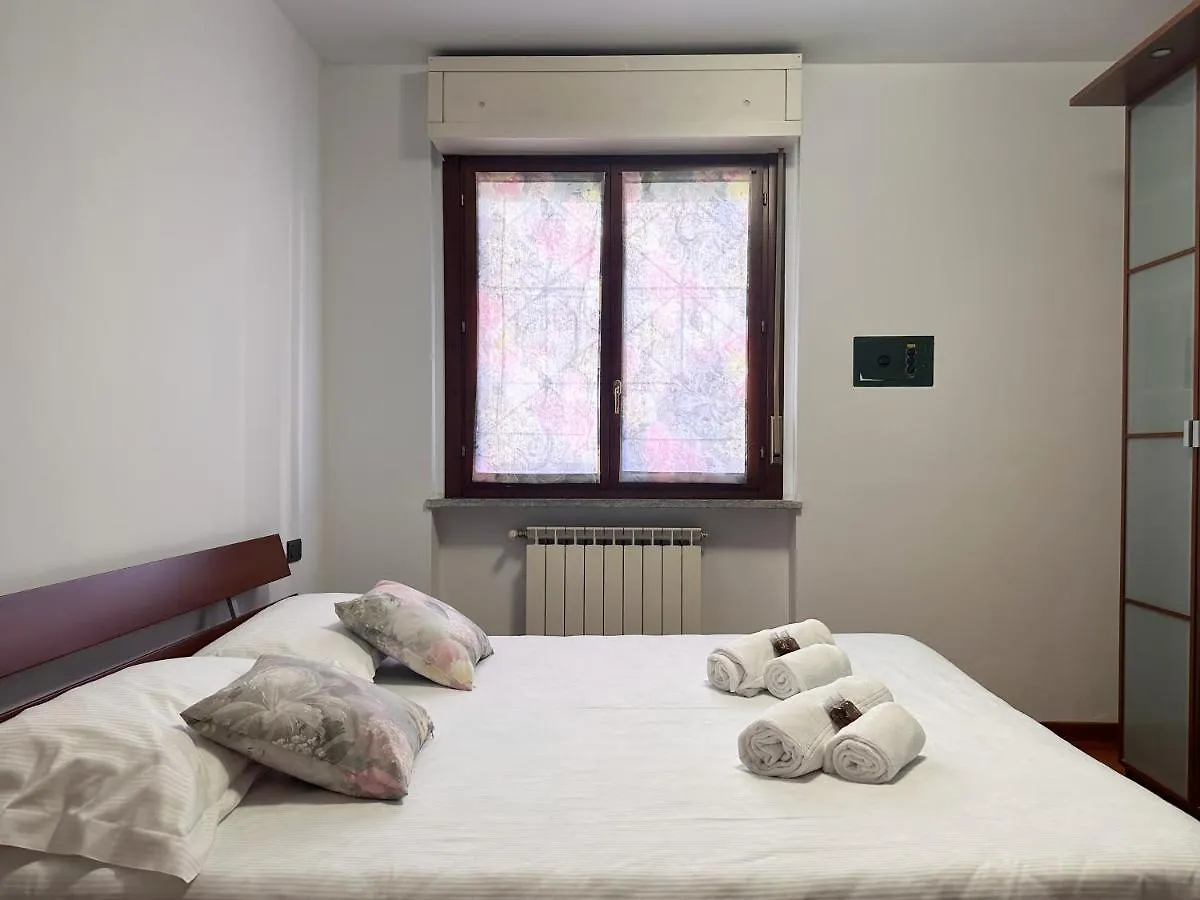Bwr - Bilocale Con Terrazzo, Via Gonin Apartment Milan Italy