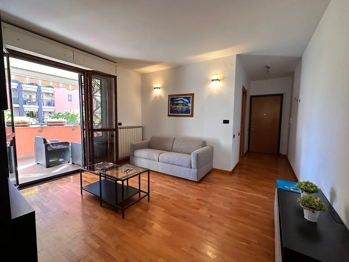 Bwr - Bilocale Con Terrazzo, Via Gonin Apartment Milan