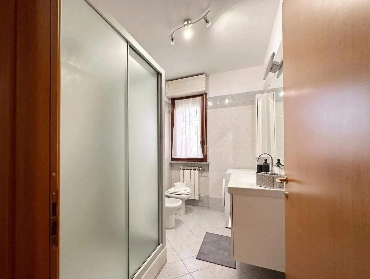 Bwr - Bilocale Con Terrazzo, Via Gonin Apartment Milan 0*,  Italy