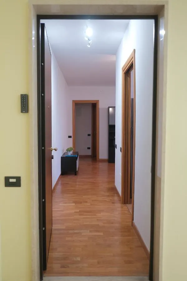 Bwr - Bilocale Con Terrazzo, Via Gonin Apartment Milan Italy