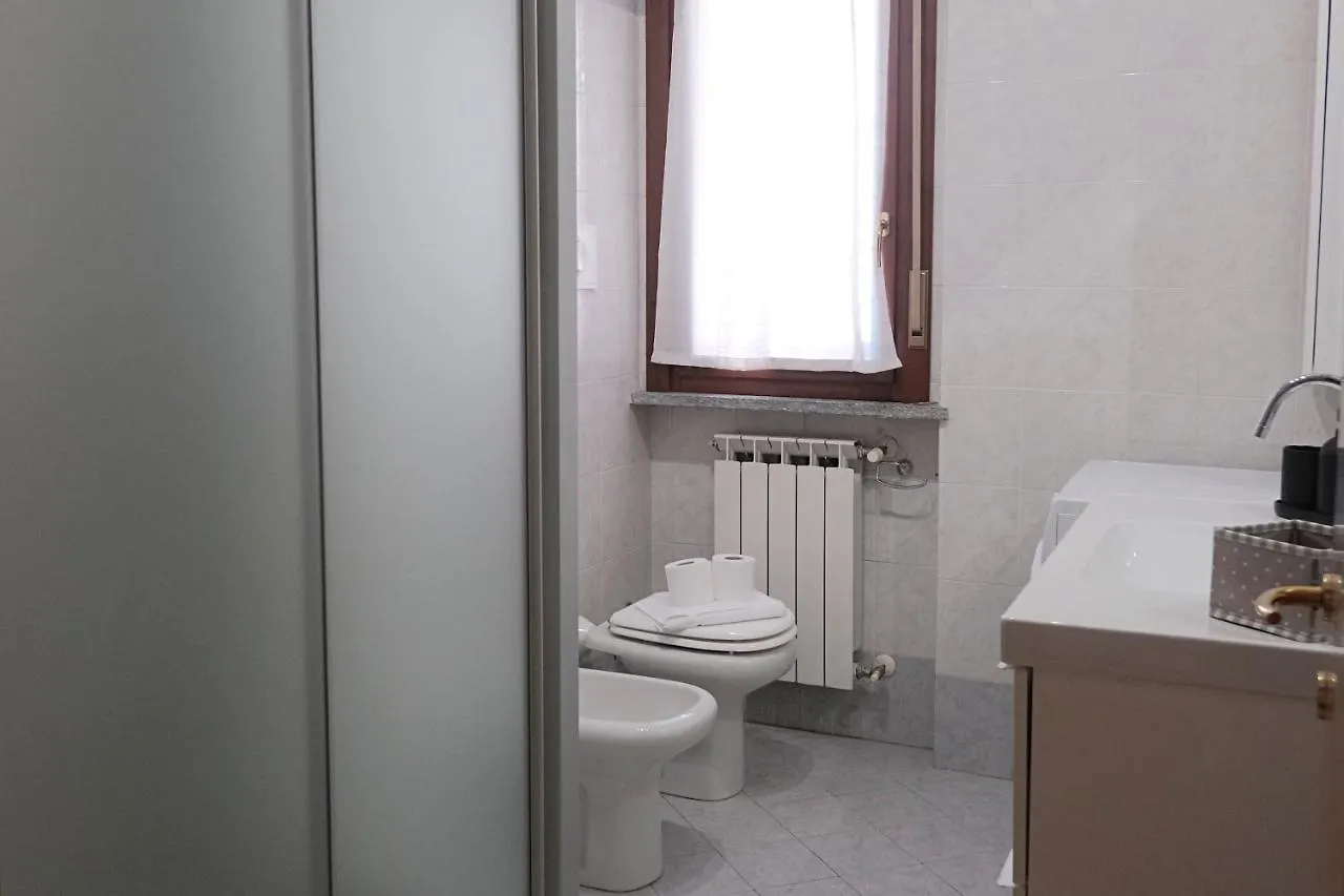 Bwr - Bilocale Con Terrazzo, Via Gonin Apartment Milan 0*,