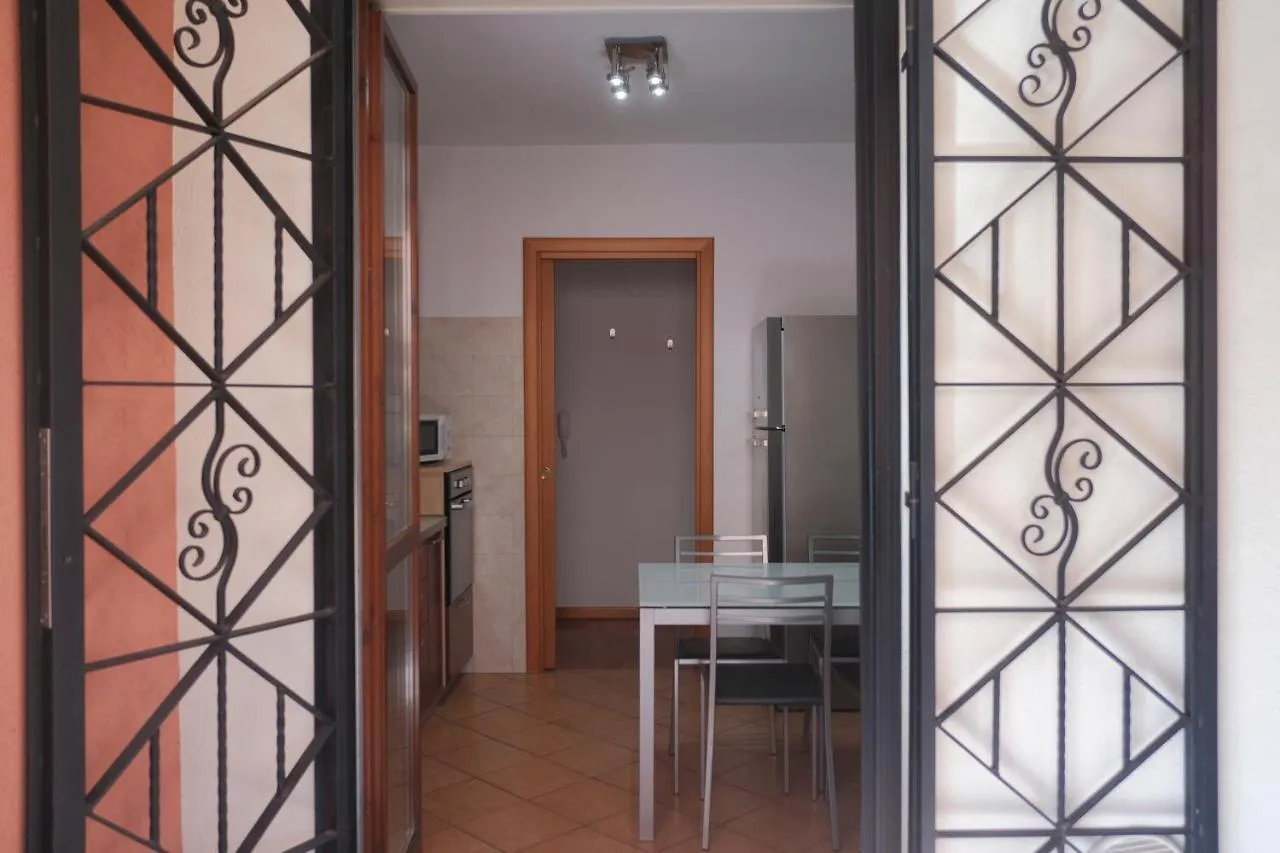 Bwr - Bilocale Con Terrazzo, Via Gonin Apartment Milan 0*,