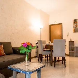 Lorenteggio Balcony Flat Appartamento